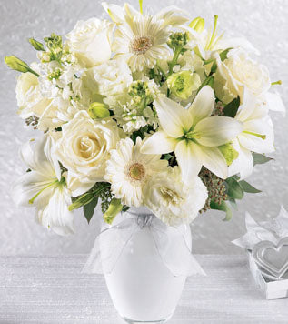 More than ever Mixed White Roses